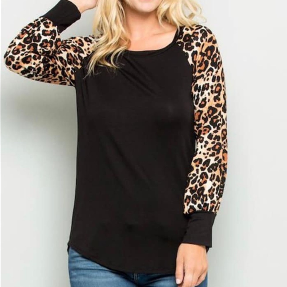 Active Pro Black Jersey Knit Top W/ Leopard Sleeve